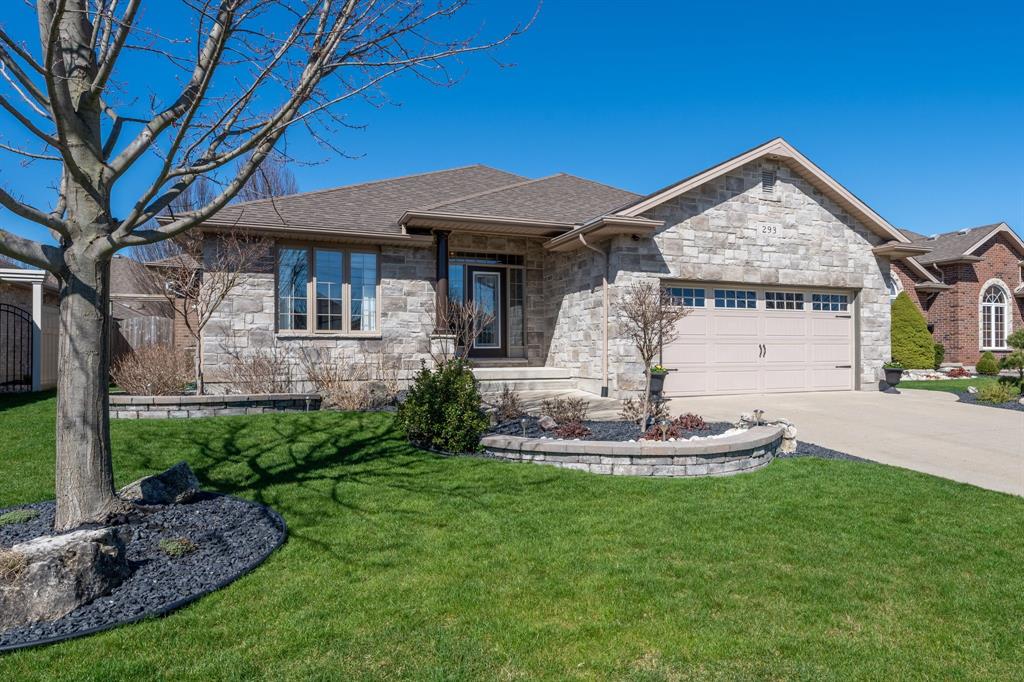 293 SAWGRASS Place, Sarnia, Ontario, Canada