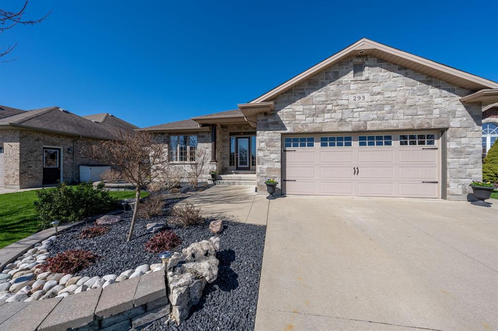 293 SAWGRASS Place, Sarnia, Ontario, Canada