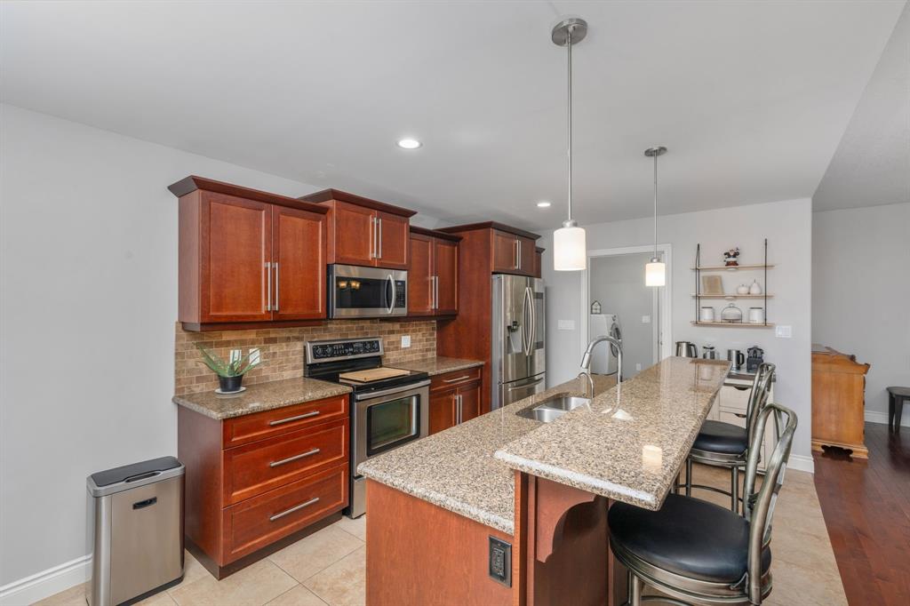 293 SAWGRASS Place, Sarnia, Ontario, Canada