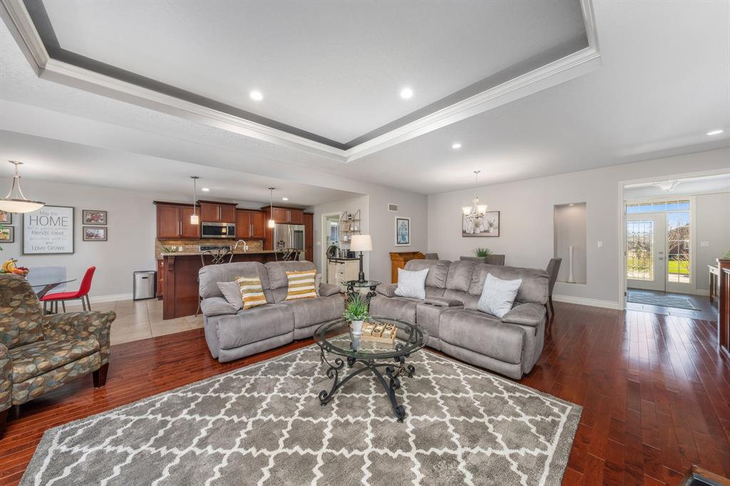 293 SAWGRASS Place, Sarnia, Ontario, Canada