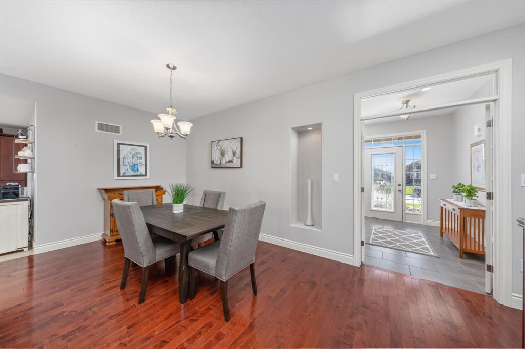 293 SAWGRASS Place, Sarnia, Ontario, Canada