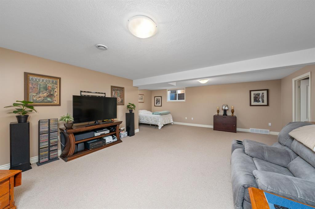 293 SAWGRASS Place, Sarnia, Ontario, Canada