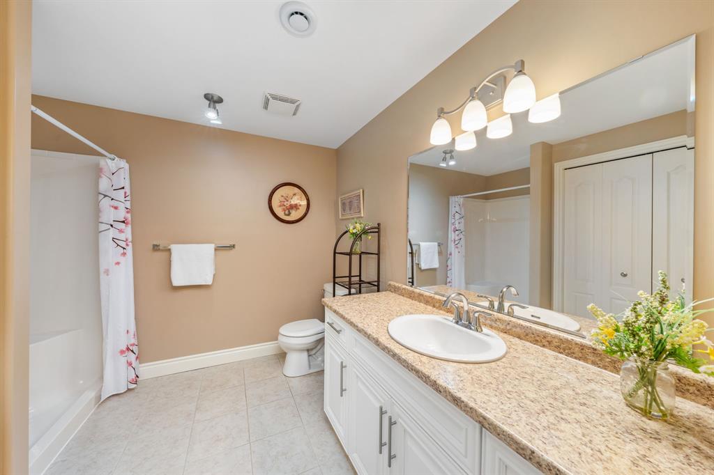 293 SAWGRASS Place, Sarnia, Ontario, Canada