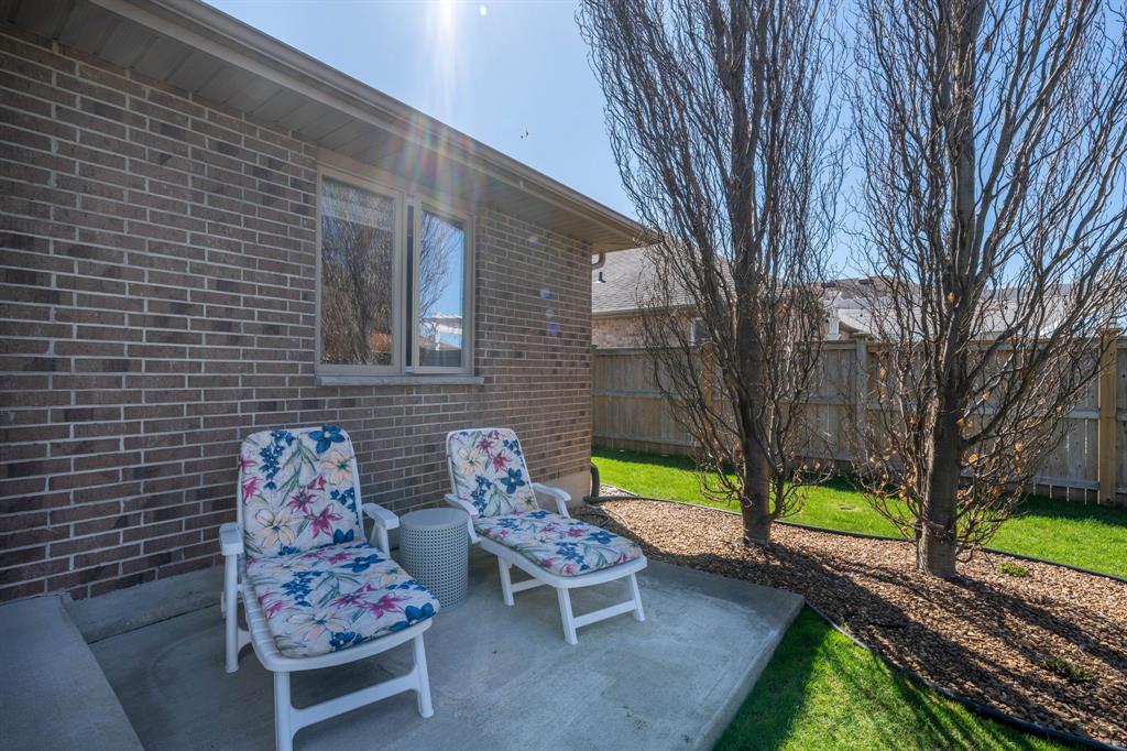 293 SAWGRASS Place, Sarnia, Ontario, Canada