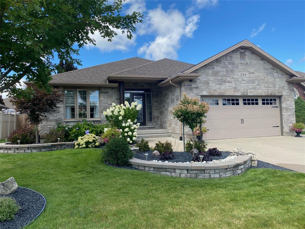 293 SAWGRASS Place, Sarnia, Ontario, Canada