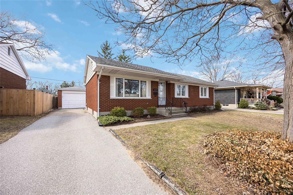 1179 Thomas Drive, Sarnia Ontario, Canada