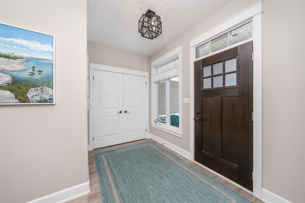 9934 NIPIGON Street, Lambton Shores, Ontario, Canada