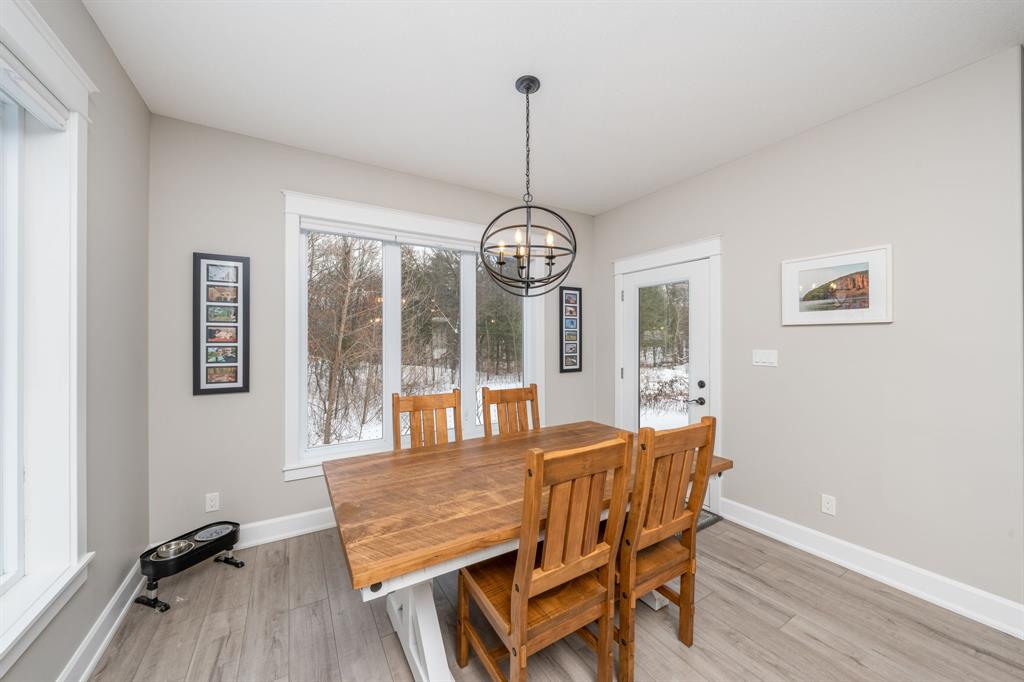 9934 NIPIGON Street, Lambton Shores, Ontario, Canada