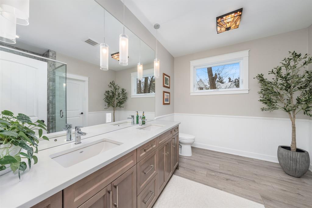 9934 NIPIGON Street, Lambton Shores, Ontario, Canada