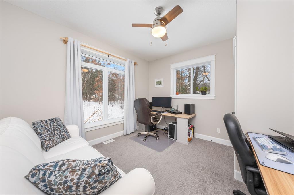 9934 NIPIGON Street, Lambton Shores, Ontario, Canada