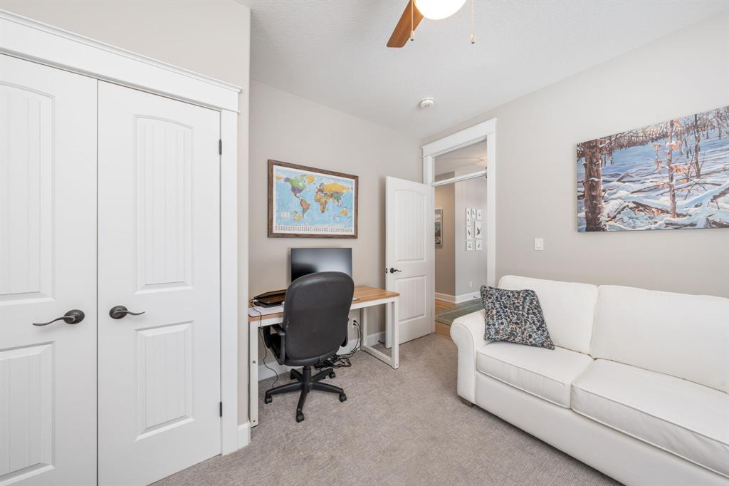 9934 NIPIGON Street, Lambton Shores, Ontario, Canada