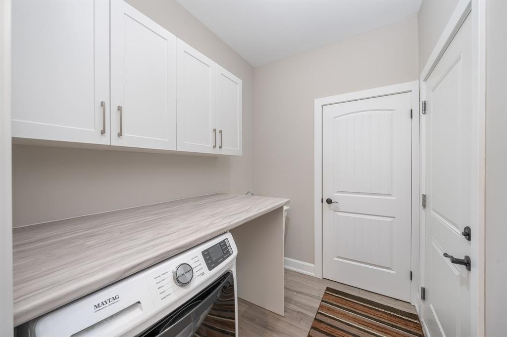 9934 NIPIGON Street, Lambton Shores, Ontario, Canada
