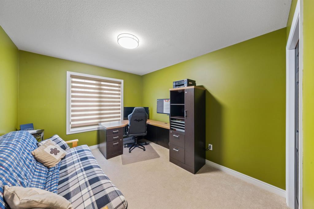 108 PAUL SLOGGETT Court, Sarnia, Ontario, Canada