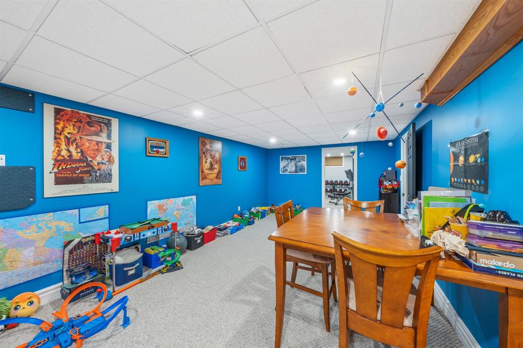 108 PAUL SLOGGETT Court, Sarnia, Ontario, Canada