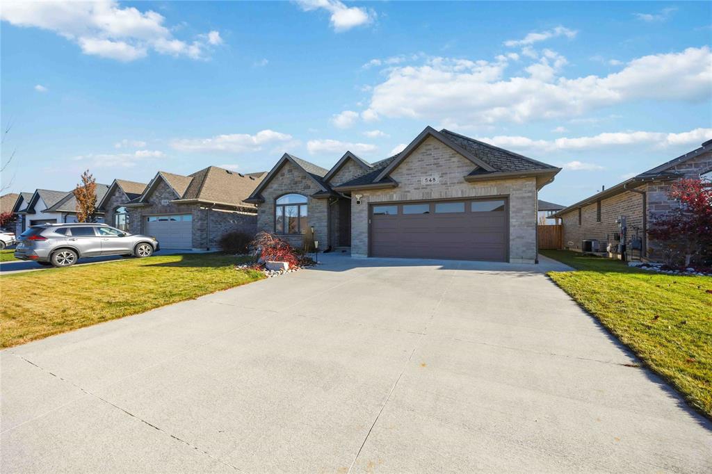 548 FRANCO Avenue, Sarnia, Ontario, Canada photo 2