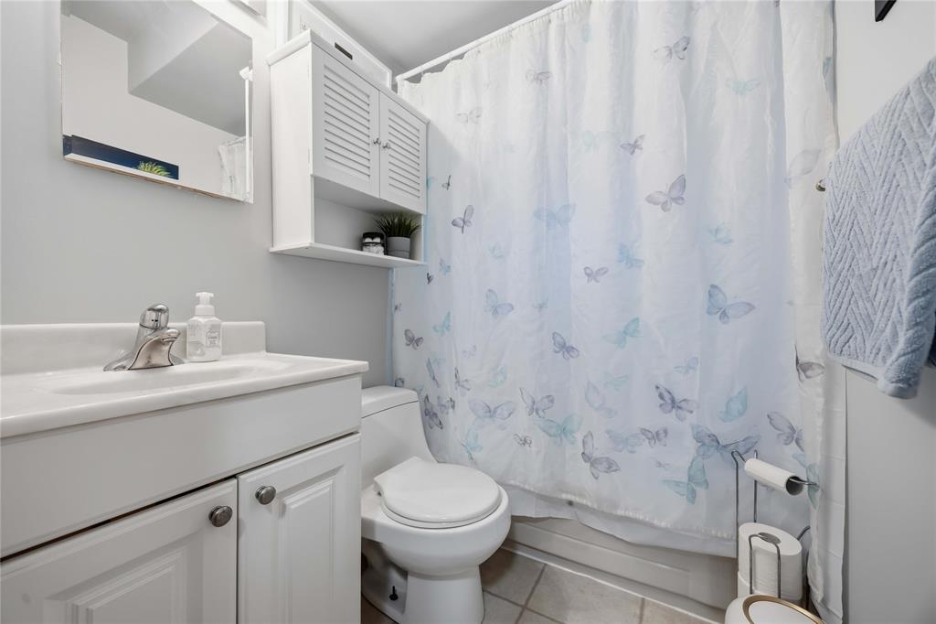 738 ELIZABETH Avenue, Sarnia, Ontario, Canada photo 24