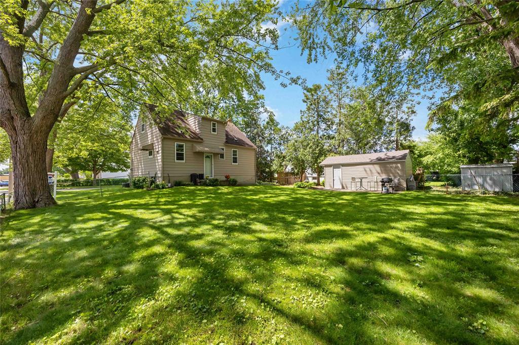738 ELIZABETH Avenue, Sarnia, Ontario, Canada photo 35