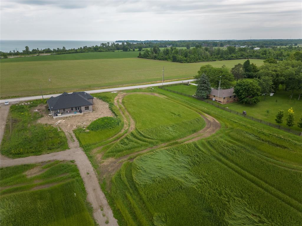 3781 QUEEN Street, Plympton-Wyoming, Ontario, Canada