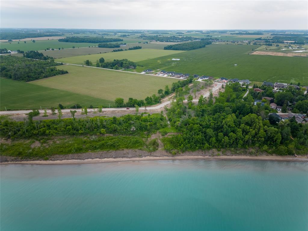 3781 QUEEN Street, Plympton-Wyoming, Ontario, Canada
