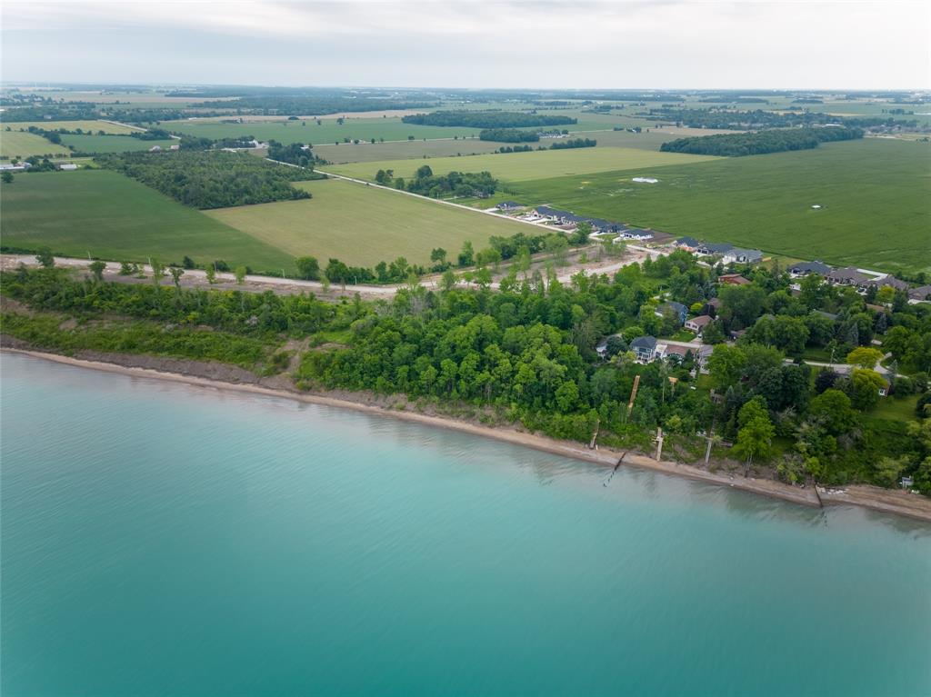 3781 QUEEN Street, Plympton-Wyoming, Ontario, Canada