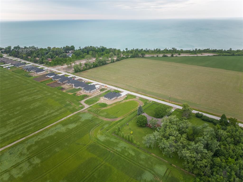 3781 QUEEN Street, Plympton-Wyoming, Ontario, Canada