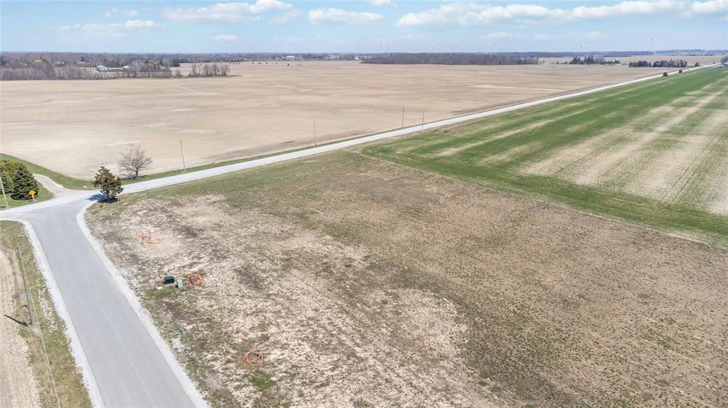 8166 HILLSBORO Road, Plympton-Wyoming, Ontario, Canada
