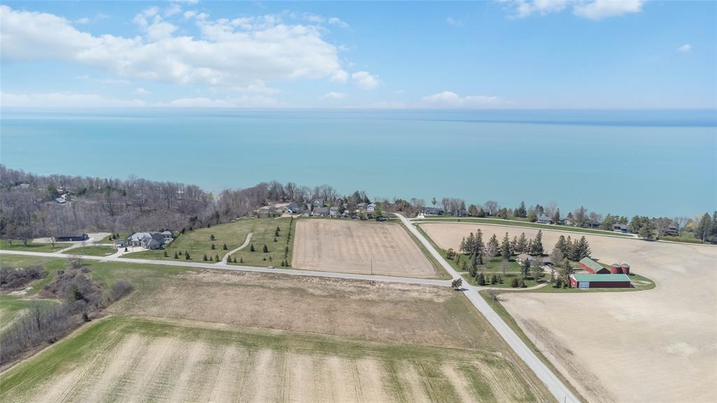 8166 HILLSBORO Road, Plympton-Wyoming, Ontario, Canada