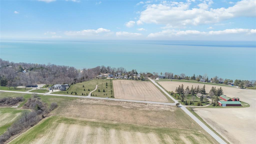 8166 HILLSBORO Road, Plympton-Wyoming, Ontario, Canada