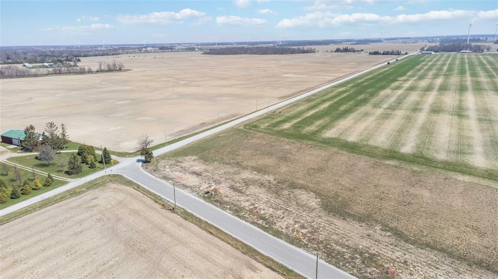 8164 HILLSBORO Road, Plympton-Wyoming, Ontario, Canada