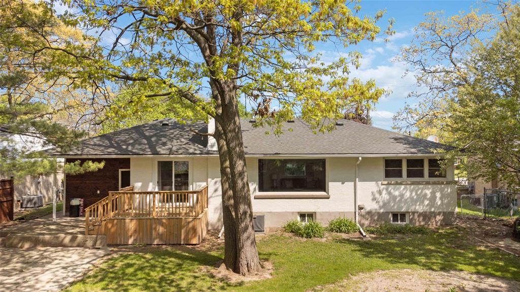831 CATHCART Boulevard, Sarnia, Ontario, Canada