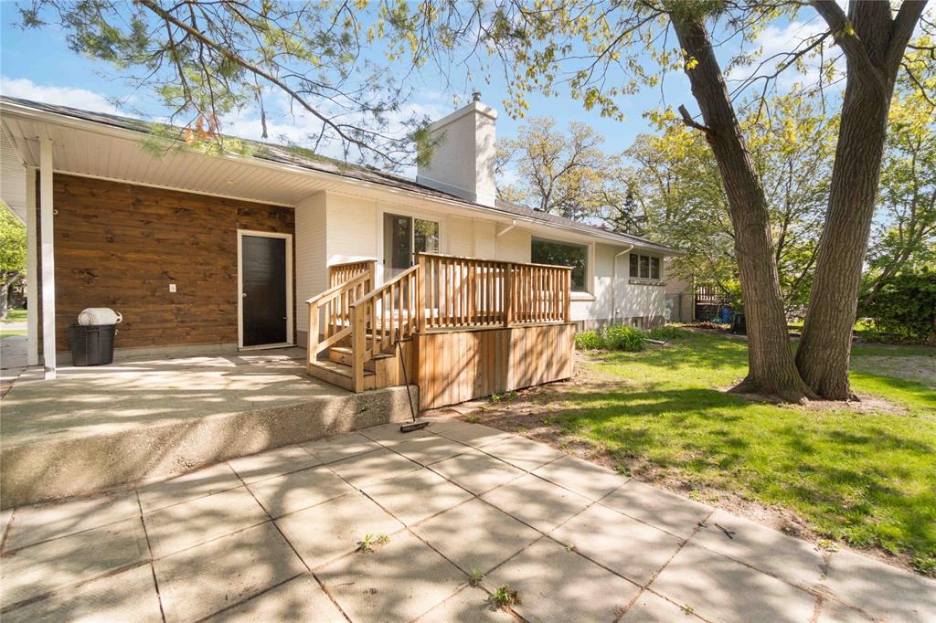 831 CATHCART Boulevard, Sarnia, Ontario, Canada