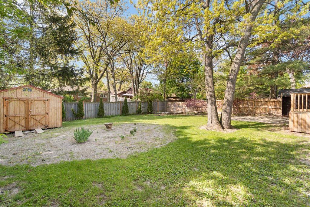 831 CATHCART Boulevard, Sarnia, Ontario, Canada