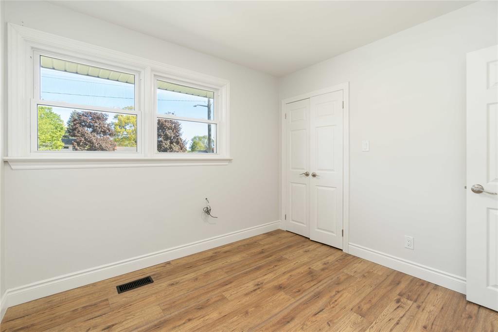 831 CATHCART Boulevard, Sarnia, Ontario, Canada
