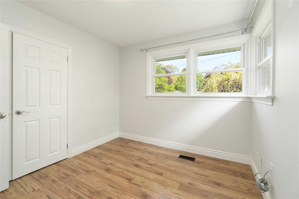 831 CATHCART Boulevard, Sarnia, Ontario, Canada