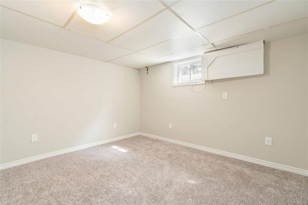 831 CATHCART Boulevard, Sarnia, Ontario, Canada