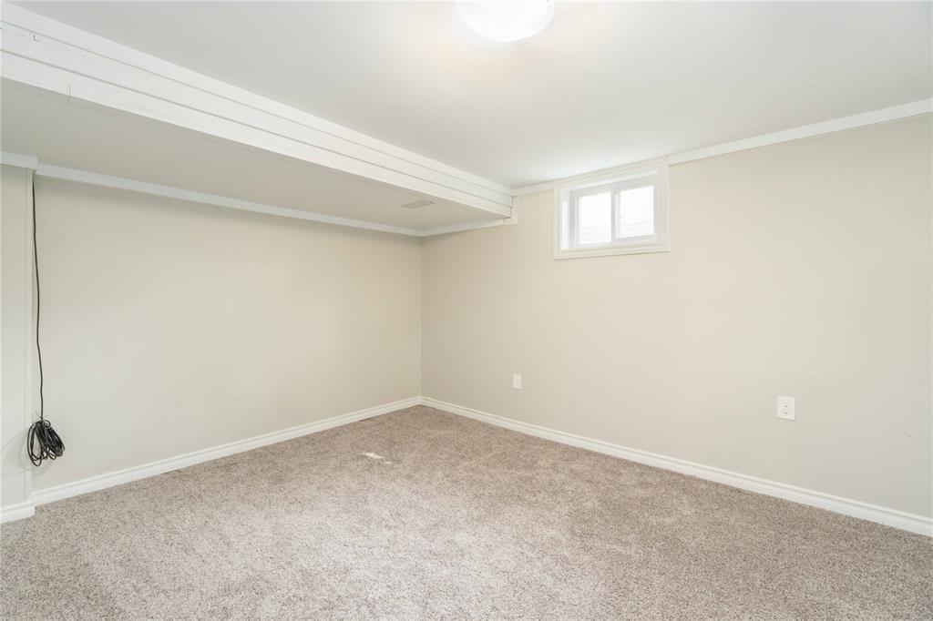 831 CATHCART Boulevard, Sarnia, Ontario, Canada
