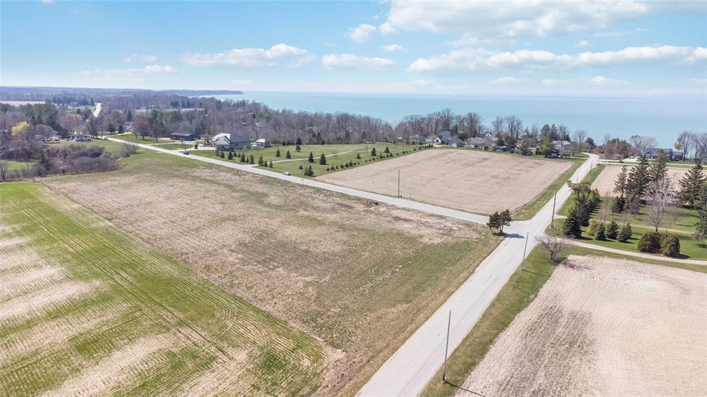 8164 HILLSBORO Road, Plympton-Wyoming, Ontario, Canada