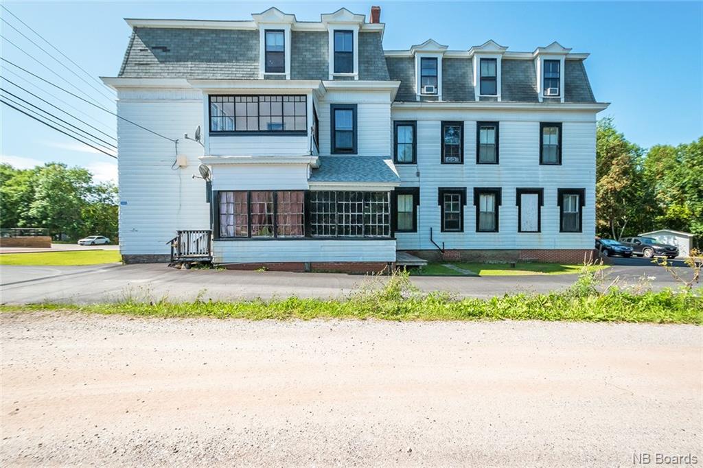 668 Main Street, Hampton, New Brunswick, Canada
