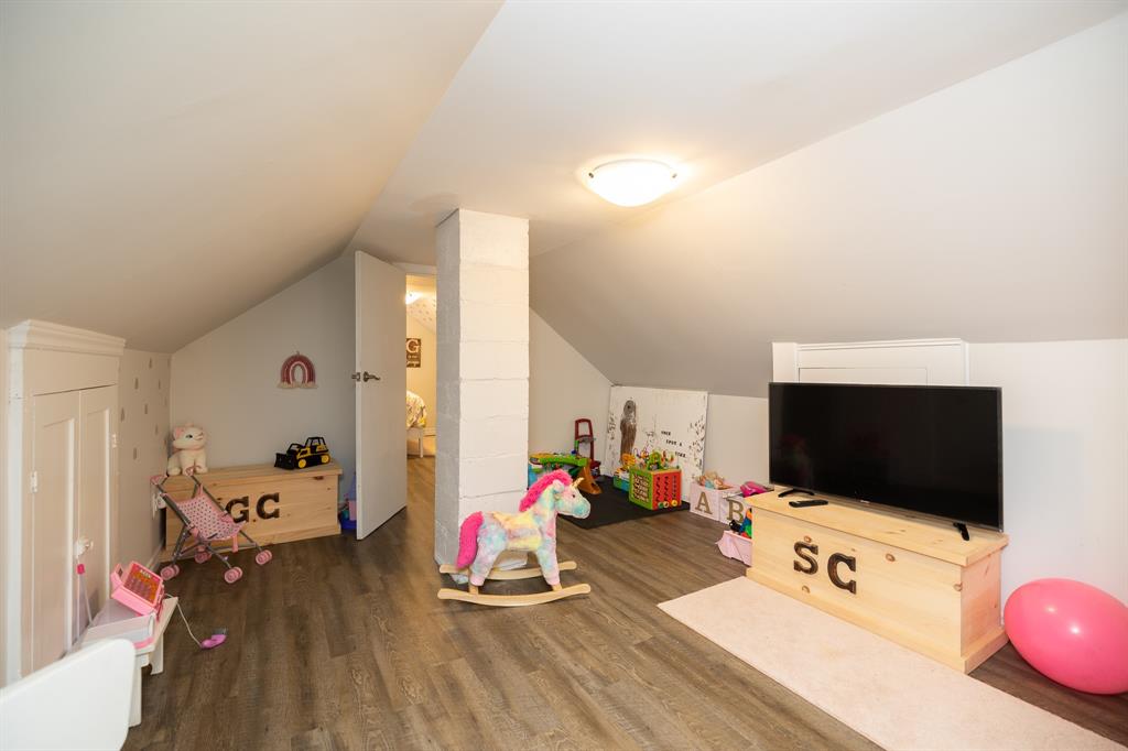 2200 LONDON Line, Sarnia, Ontario, Canada