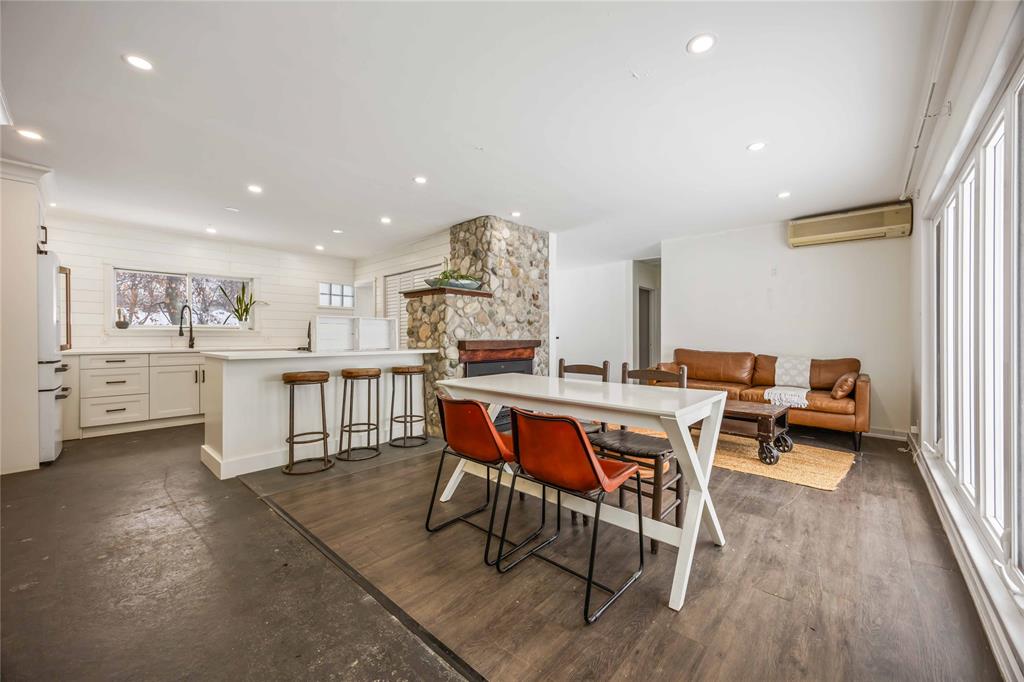 891 BURR Street, Sarnia, Ontario, Canada photo 3