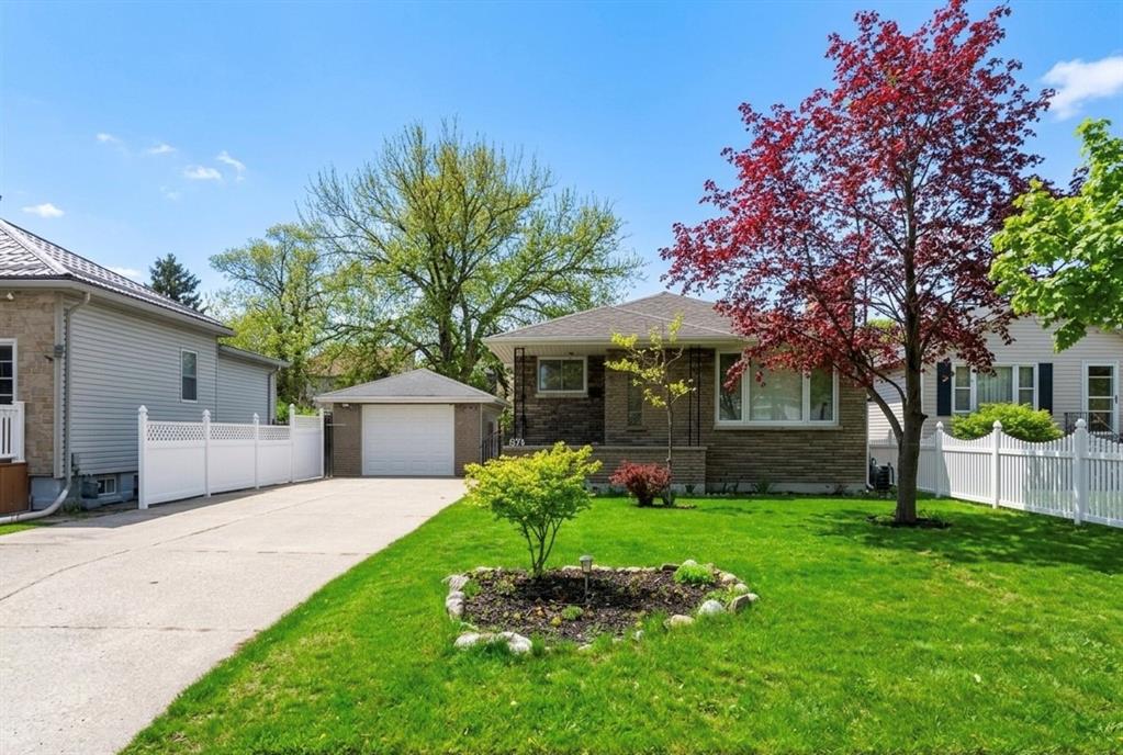 674 GROVE Avenue, Sarnia, Ontario, Canada photo 1