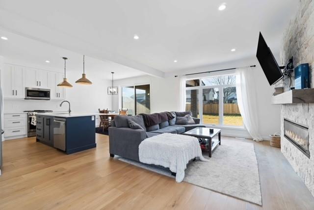 387 BAYHILL Drive, St. Clair, Ontario, Canada