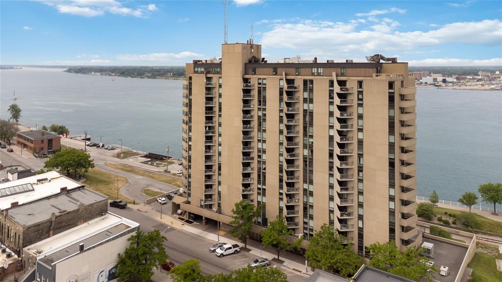 155 FRONT Street North Unit# 1309, Sarnia, Ontario, Canada