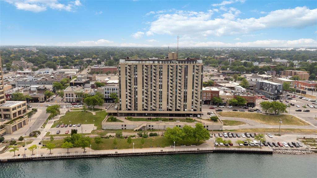 155 FRONT Street North Unit# 1309, Sarnia, Ontario, Canada