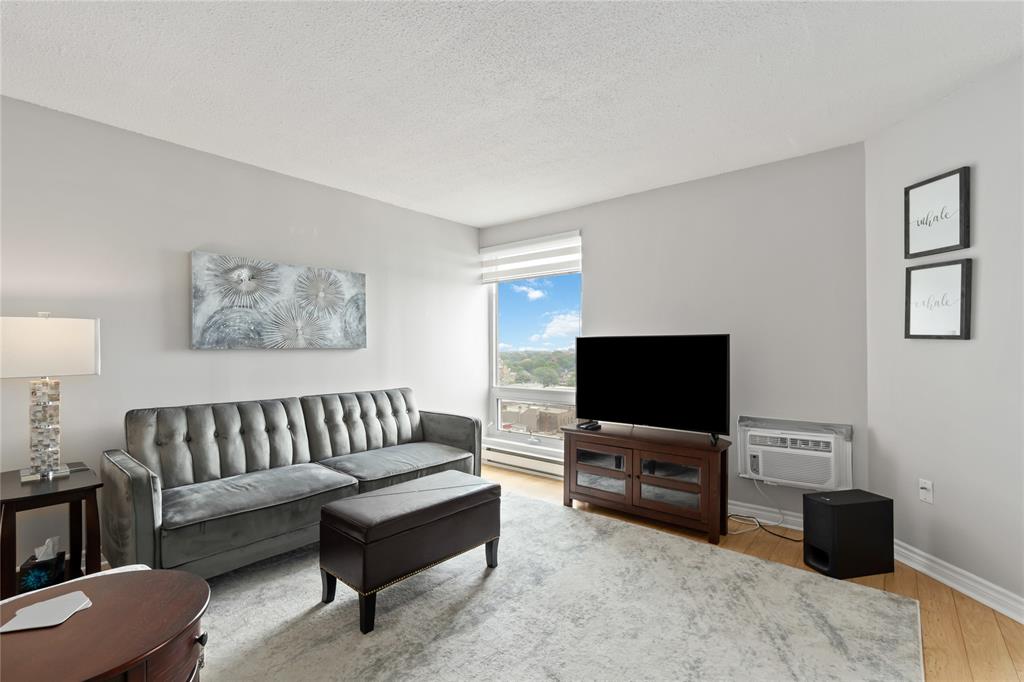 155 FRONT Street North Unit# 1309, Sarnia, Ontario, Canada