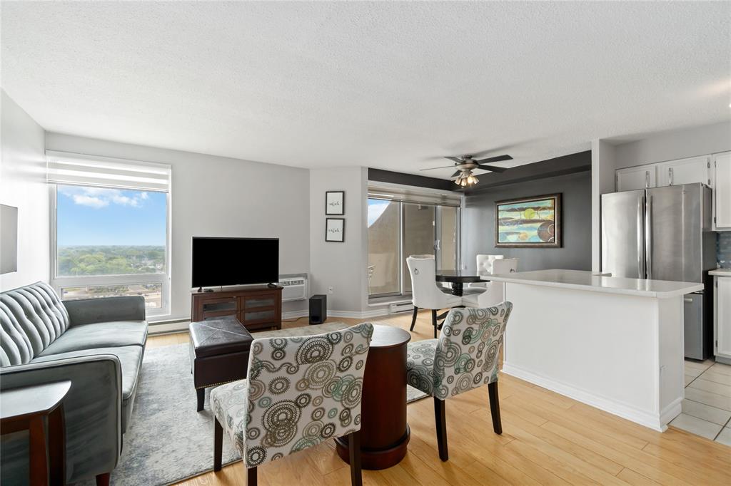 155 FRONT Street North Unit# 1309, Sarnia, Ontario, Canada