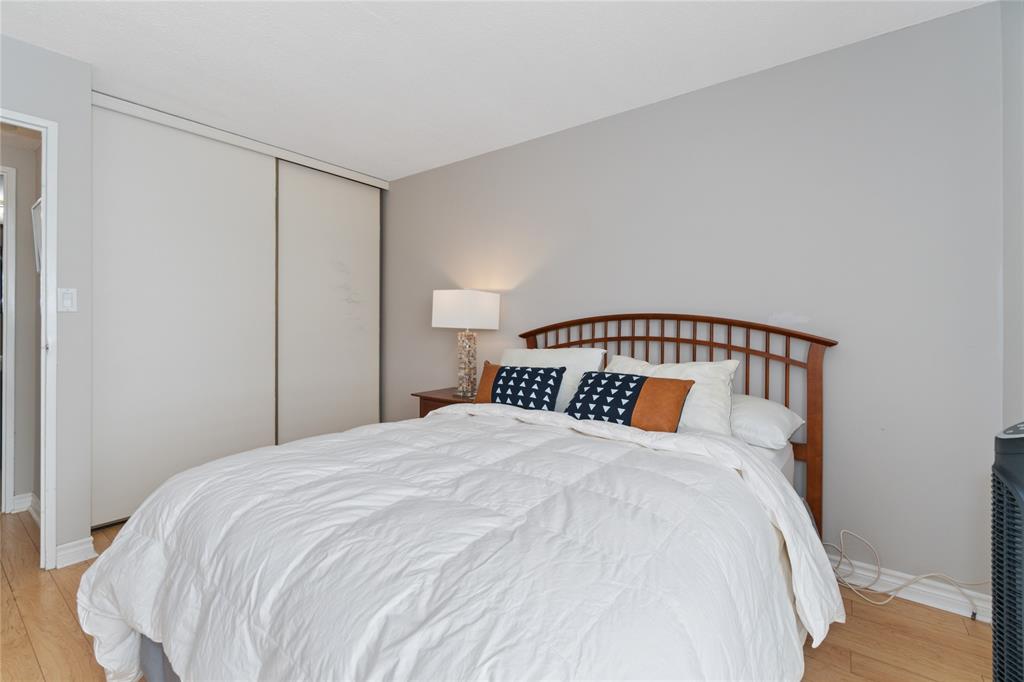 155 FRONT Street North Unit# 1309, Sarnia, Ontario, Canada