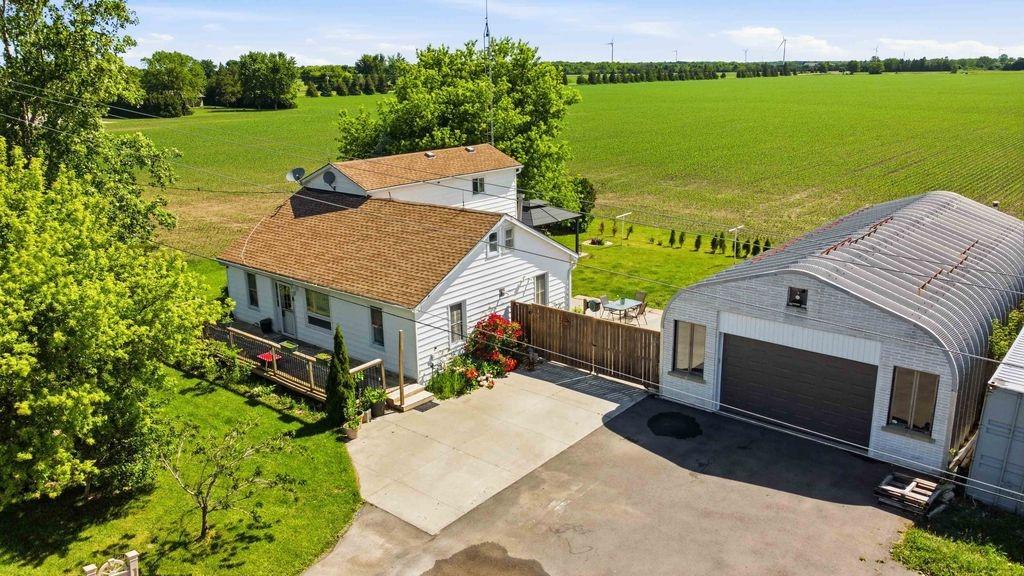 4017 LAKESHORE Road, Plympton-Wyoming, Ontario, Canada photo 3