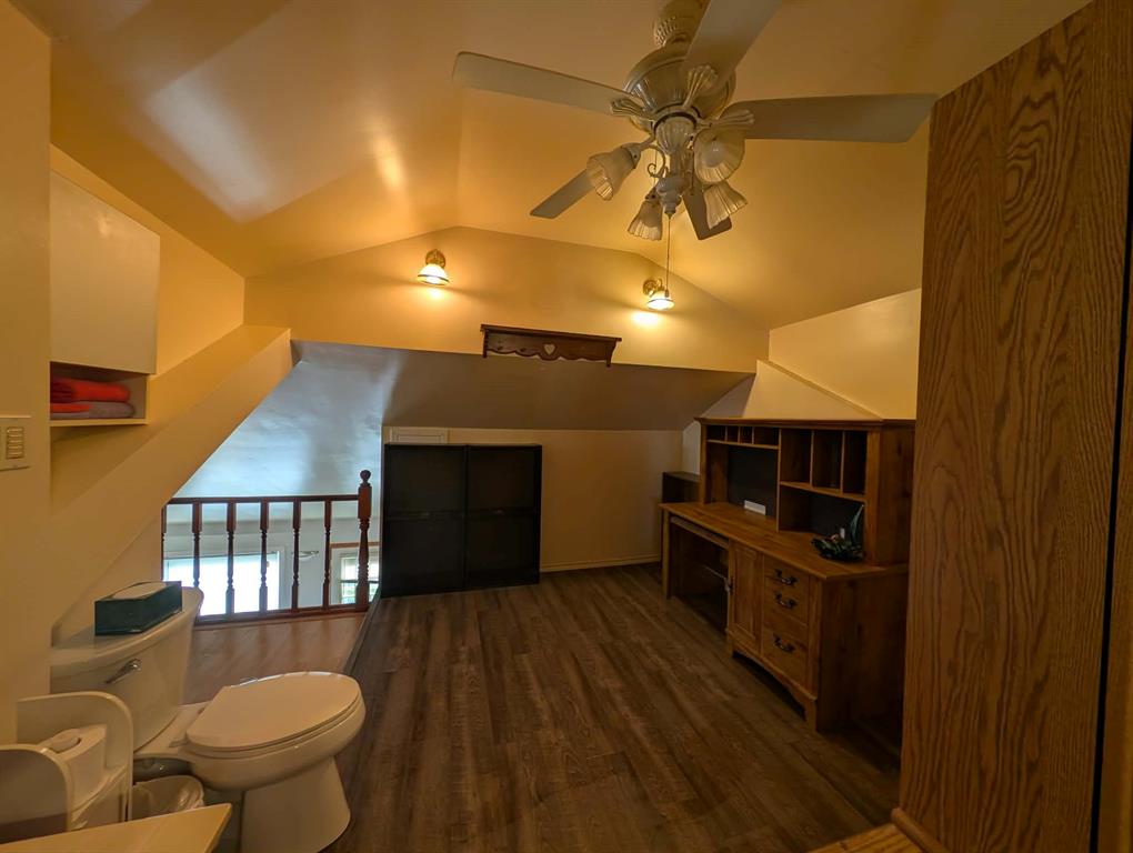 4017 LAKESHORE Road, Plympton-Wyoming, Ontario, Canada photo 17