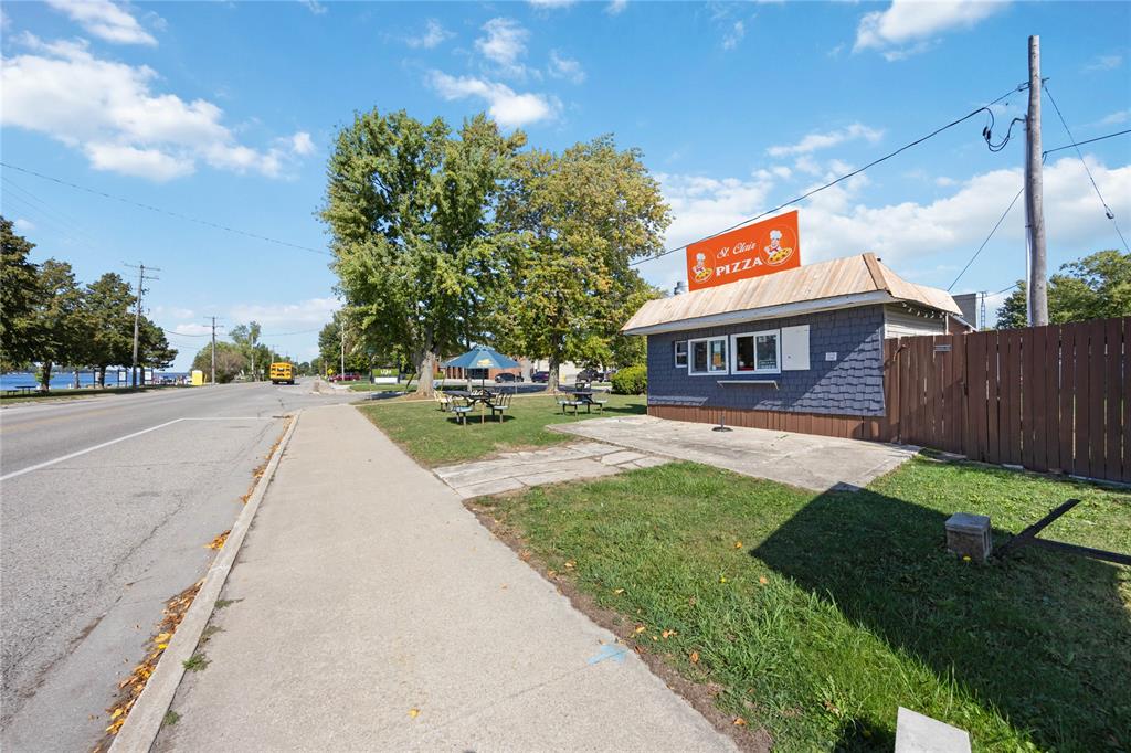 1522 ST. CLAIR Parkway, St. Clair, Ontario, Canada photo 2